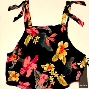 NEW Forever 21 Floral Crop Top Size Small